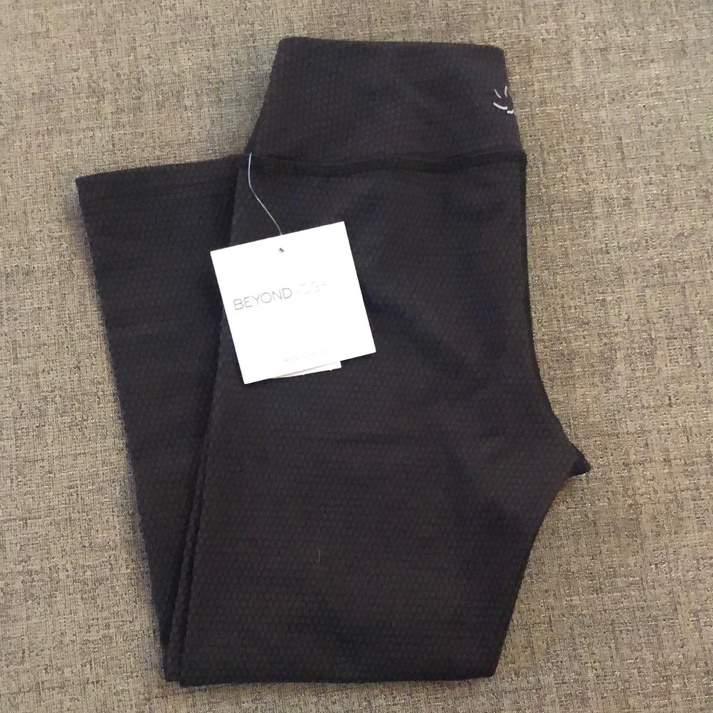 Beyond Yoga Cropped Leggings